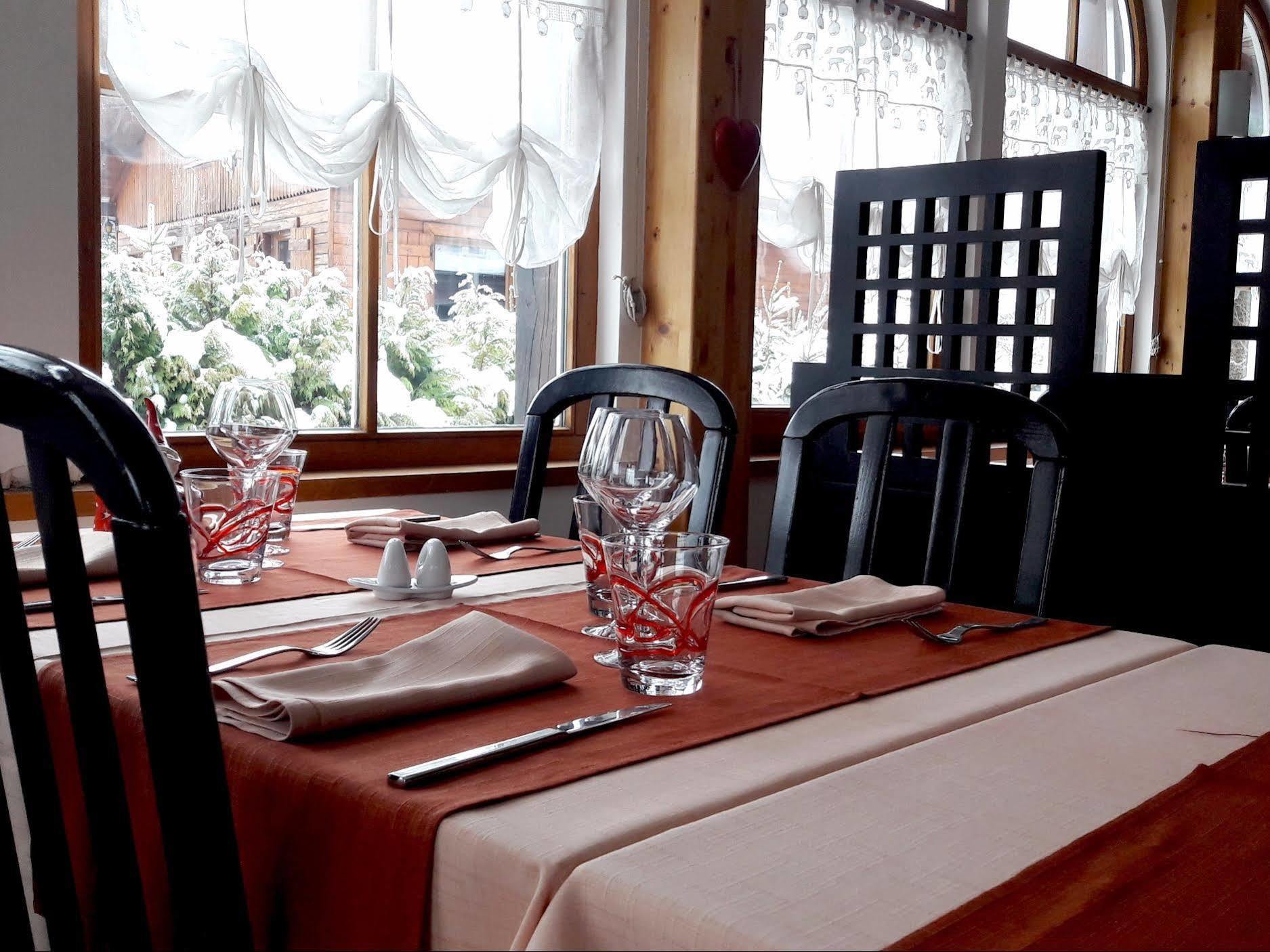 Hotel Restaurant Robichon Loray Eksteriør bilde